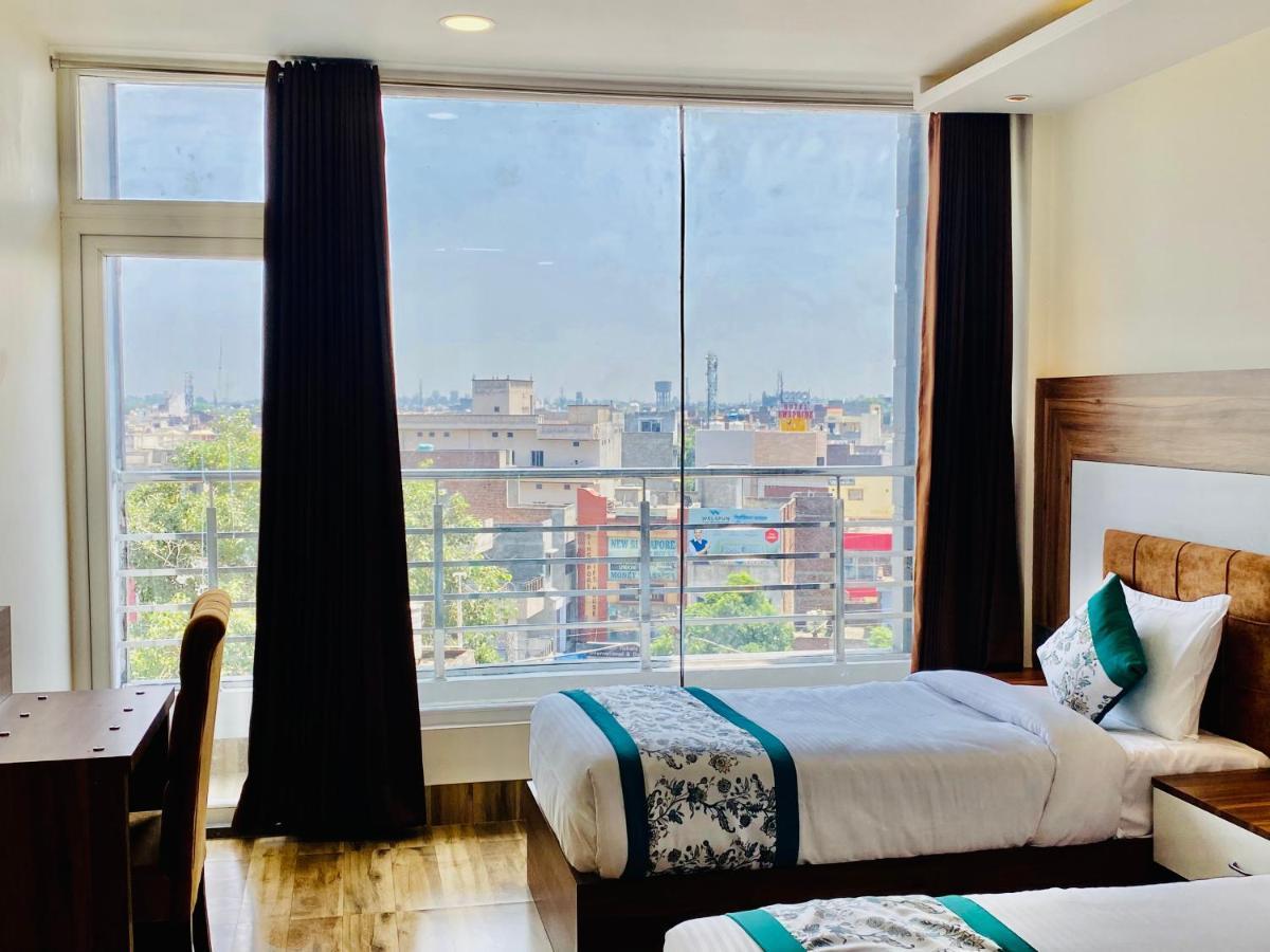 Hotel White House By An Hotels - Walking Distance From Golden Temple Amritsar Esterno foto