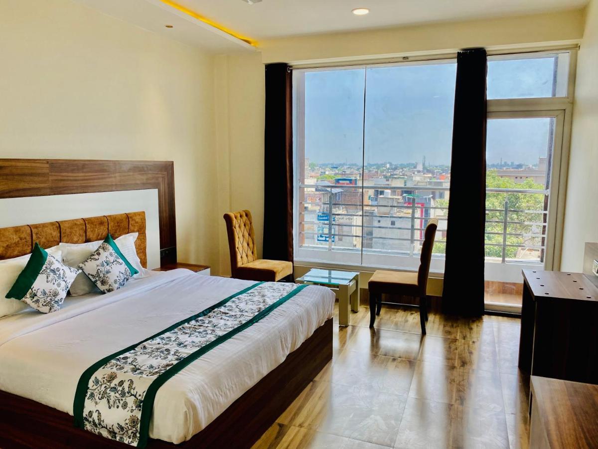 Hotel White House By An Hotels - Walking Distance From Golden Temple Amritsar Esterno foto