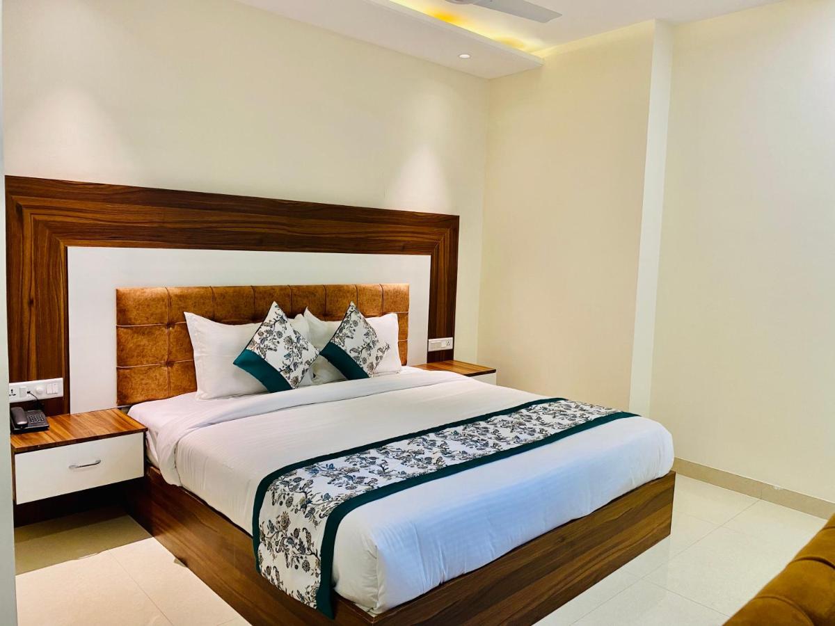 Hotel White House By An Hotels - Walking Distance From Golden Temple Amritsar Esterno foto