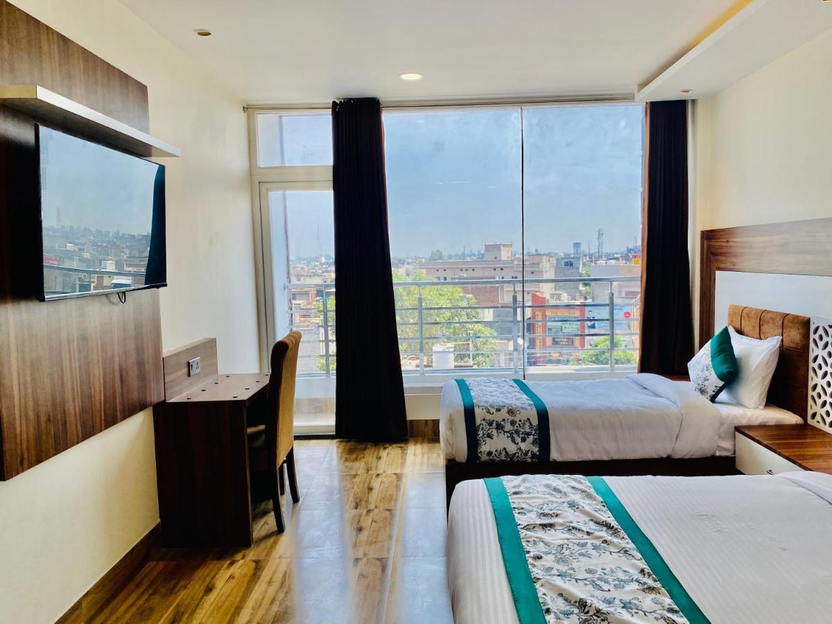 Hotel White House By An Hotels - Walking Distance From Golden Temple Amritsar Esterno foto