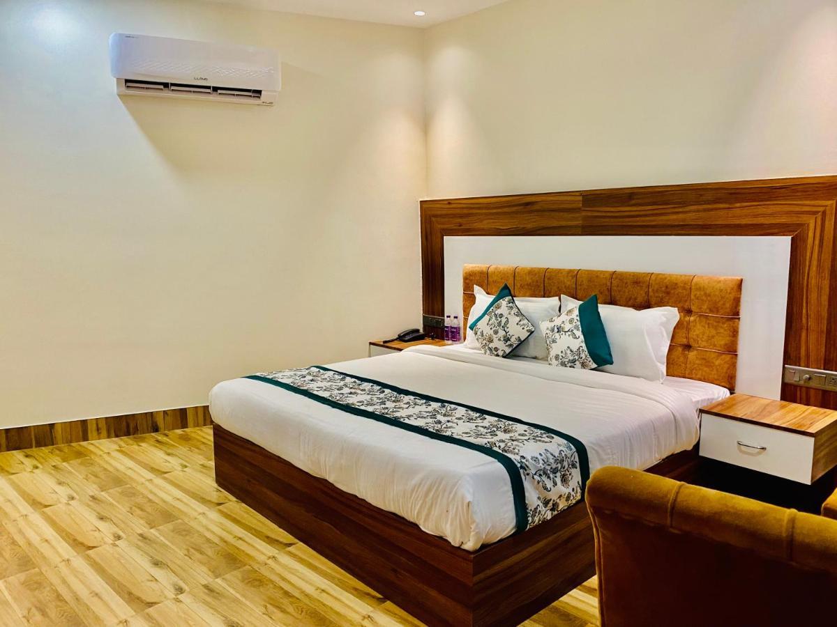 Hotel White House By An Hotels - Walking Distance From Golden Temple Amritsar Esterno foto